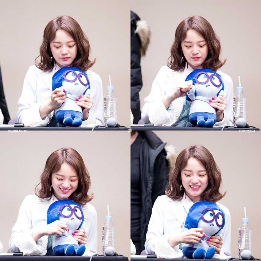 _sejeongdays's tweet photo. [FANTAKEN] 170305 - Ilsan Fansign #Sejeong #김세정 #구구단 #gugudan #gu9udan 
(cr. WinterDaisY) https://t.co/G6pNt3z2B6