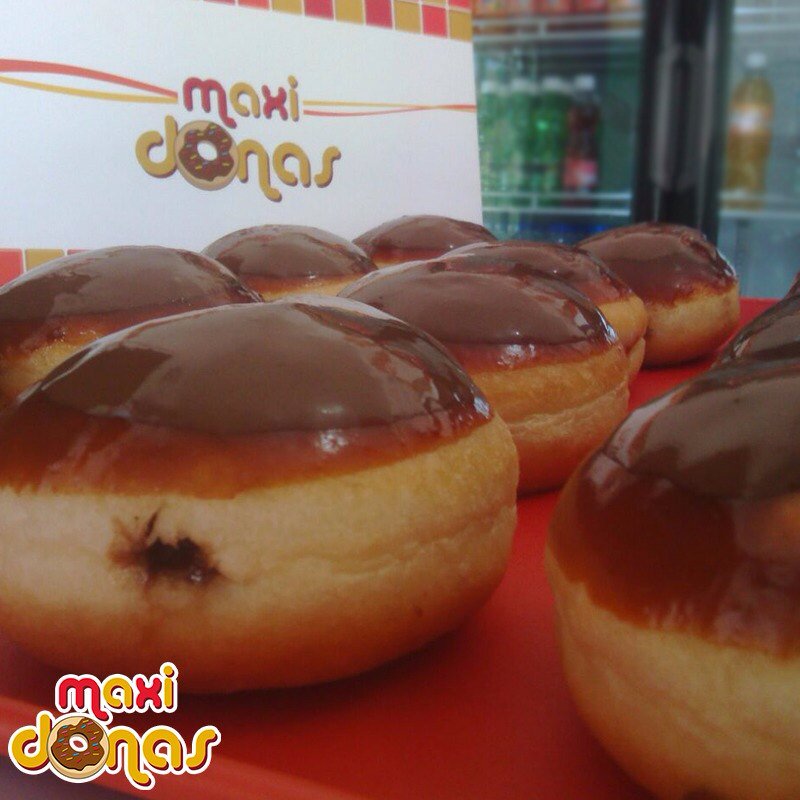 MaxiDonas_ve's tweet photo. Contigo siempre tengo una #MaxiTarde 😳🙊🍩... #MaxiDonas
#NoSonDonasSonMaxiDonas https://t.co/H7yE7yLgQc