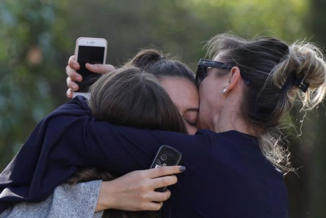 #Schoolshooting in France: 3 shot, 10 hurt, student arrested  bit.ly/2n3SVSj https://t.co/CiNXQ6yNO6