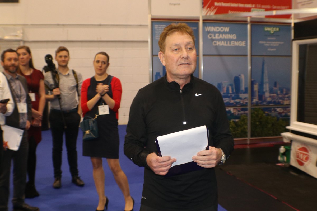 LeeBurbidge's tweet photo. @TheCleaningShow London Excel 2017: Faces @swan_ins @VaritechSystems @FWC1947 https://t.co/lFHXjDZAsg