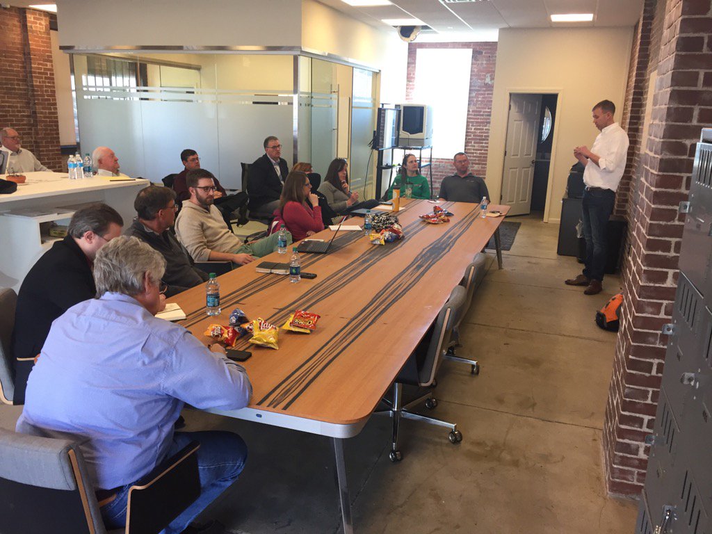 dwspinner's tweet photo. Entrepreneurial Resource Mapping @ Current Blend in Huntingburg. #launchindiana https://t.co/XnBGB2Z9vH