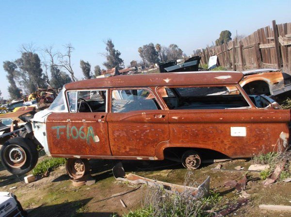 PartingOut's tweet photo. 1959 Ford up for parts #usedparts #carparts #wagonwednesday #wagon #fordwagon #classiccar #partingout #59ford 
https://t.co/Uq225jlJfo https://t.co/vp7OKaxqDc
