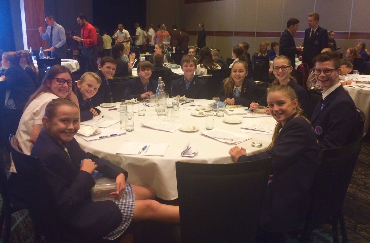 YarrawarrahPrim's tweet photo. Leadership by the River- student leaders discussing what leadership looks like #futureleaders @YarrawarrahPrim @garrie_russell https://t.co/mhiqzSpf6r