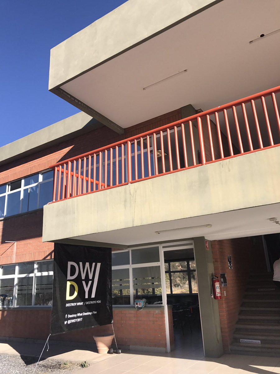 DWDY2017's tweet photo. Today at Bachillerato Anahuac Zacatecas we hanged our logo. https://t.co/wbiqOS6YLb