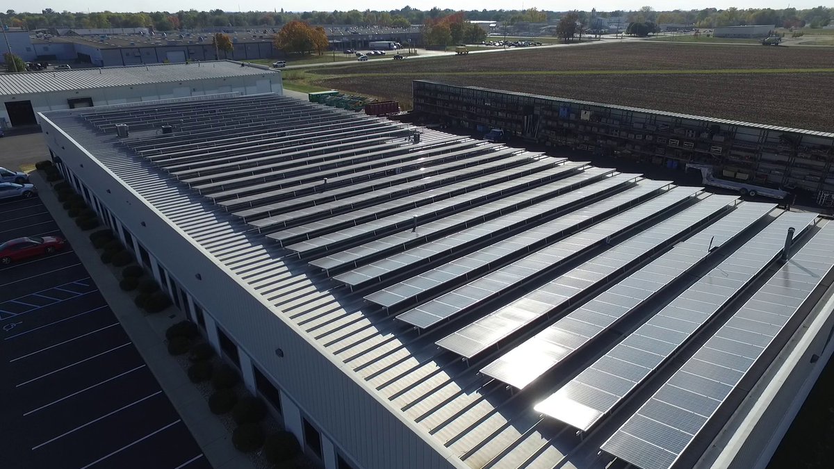 Cornett_Roofing's tweet photo. Our corp headquarters is ran by 862 solar panels.It produces enough power 2 run the entire plant w/ sustainable energy. #SolarSaturdays https://t.co/Vz0fvebm9I