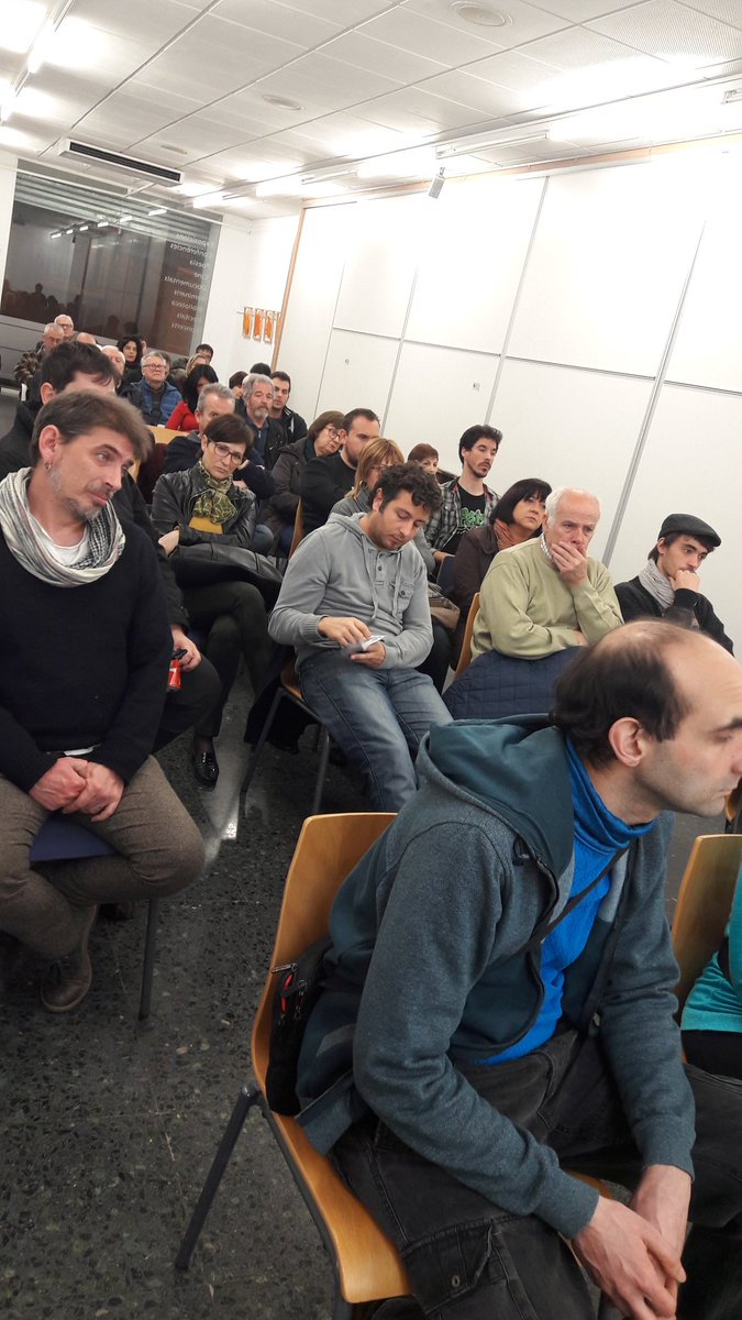 EstefaniaBlanes's tweet photo. Debat, reflexions i pensament compartits #PuntsDencontre organitzat per @GuanyarAlcoi amb @iblanco_eu @VicentaJimenezG @pau_torregrossa https://t.co/kjvQJStvLC