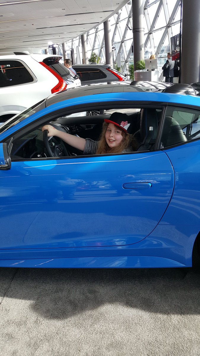 annieforequity's tweet photo. Auto show is wow! Tesla still most impressive. #ecoRides https://t.co/G7BE2J66QU