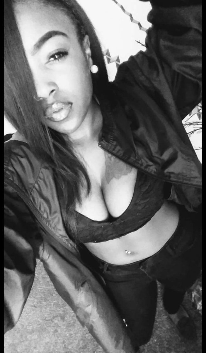 prettyboii2k's tweet photo. My sis sexy😍 https://t.co/N6XL8fbEJI
