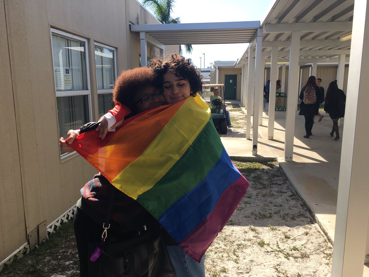 Novahigh2019's tweet photo. how cute 😫😍☺️ https://t.co/0ClwPdqzFL