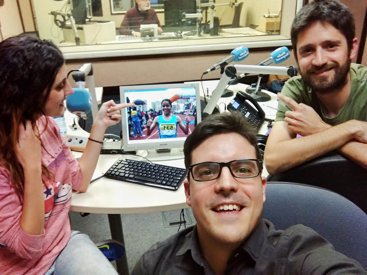ORMdeportes's tweet photo. #TambiénJuegan⚽️🏀con la mediofondista Wafiya Benali, con P.Cuco del @CBULLENSE, E.López del @VilladeFortuna y @chemita_ap4 del @cb_cartagena https://t.co/ddwfVC6Sa2