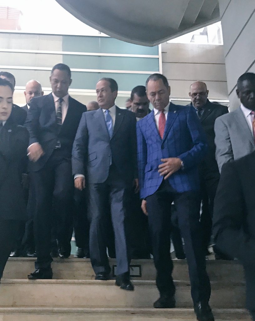 AmoMiQuisqueya's tweet photo. . @ReinaldoPared sale con satisfacción del deber cumplido de la Procuraduria en el día de hoy, expresó que si tiene q volver lo hace. https://t.co/xtDuqIhxPE