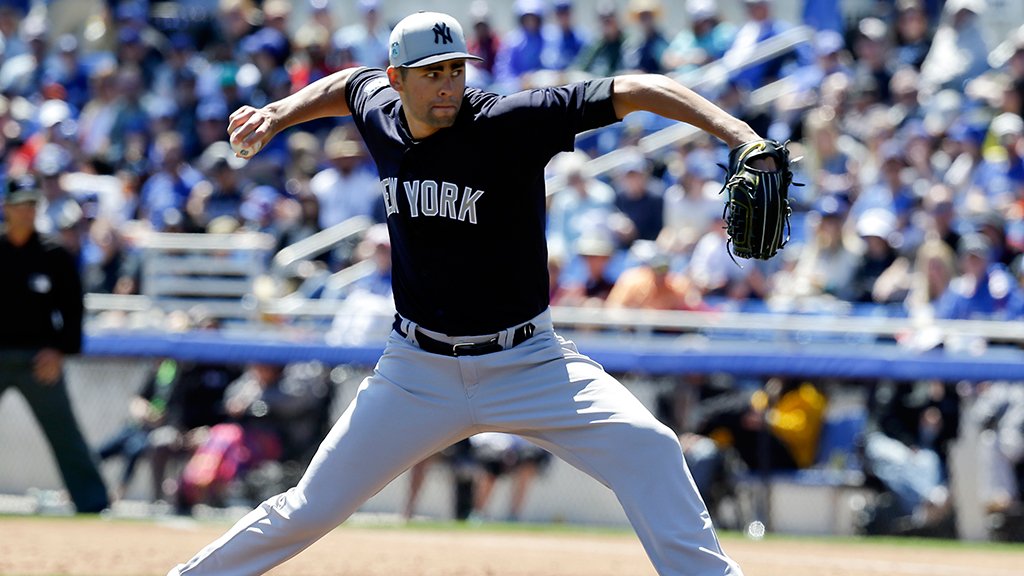 Yankees's tweet photo. Final: #Yankees 11, Blue Jays 5. 

#StartSpreadingTheNews, that's a league-best 15th win! #NYYSpring https://t.co/moqxg6YQVB