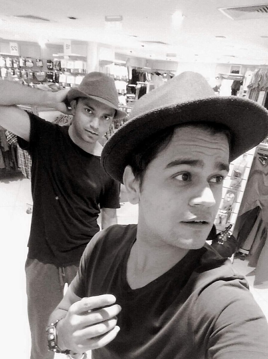 WriteOnJafrz's tweet photo. Happy birthday nomi aise bohat se kaam tmhare saath karna abhi baaaki hai Ek aor saal gira bohat mubarak ho @ubayedk #CrimePartner #bffgoals https://t.co/eRaio8btMA