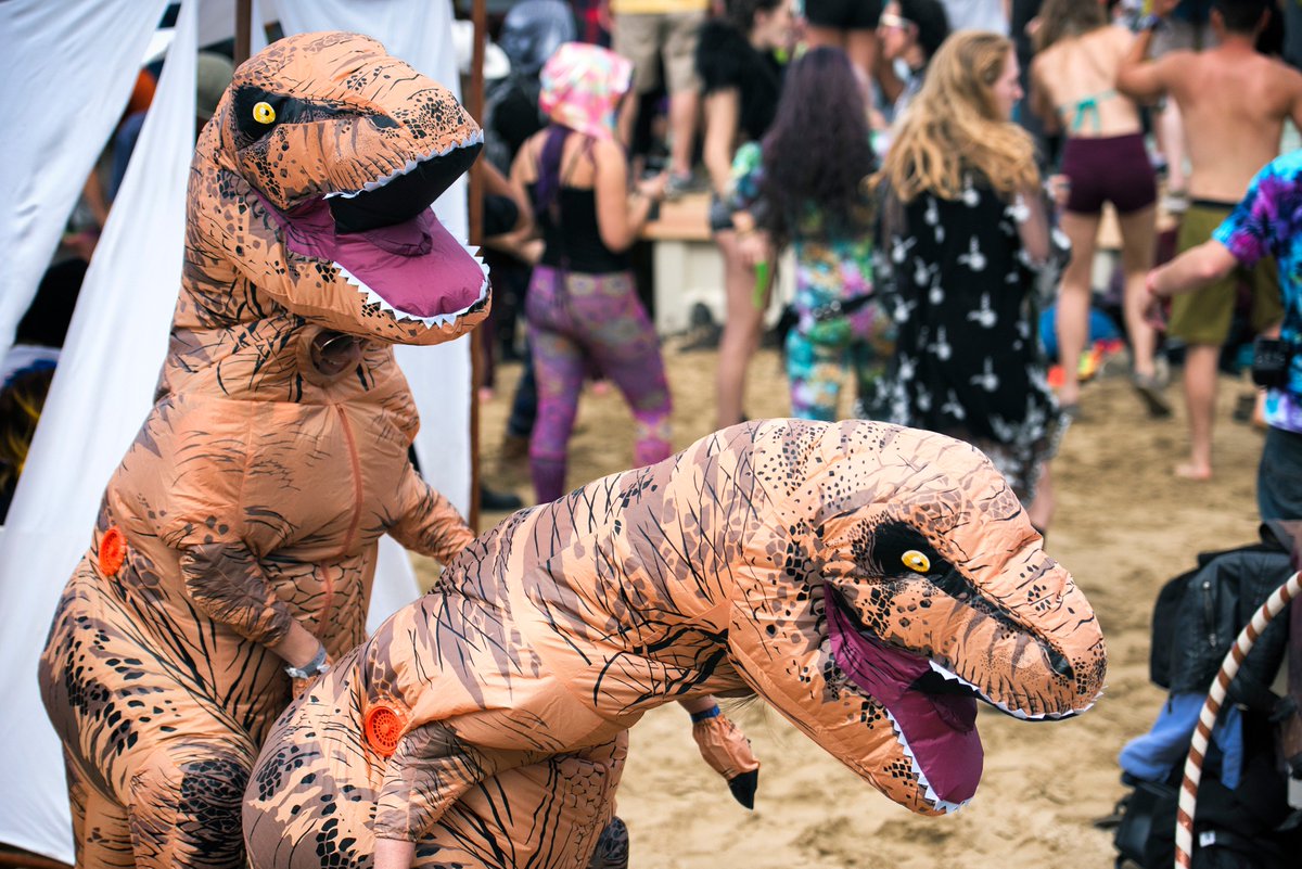 WhatTheFestival's tweet photo. #NSFW @evanalexander - PC: @ma77hanna #pdxmusic https://t.co/H4ZLaDTKYw