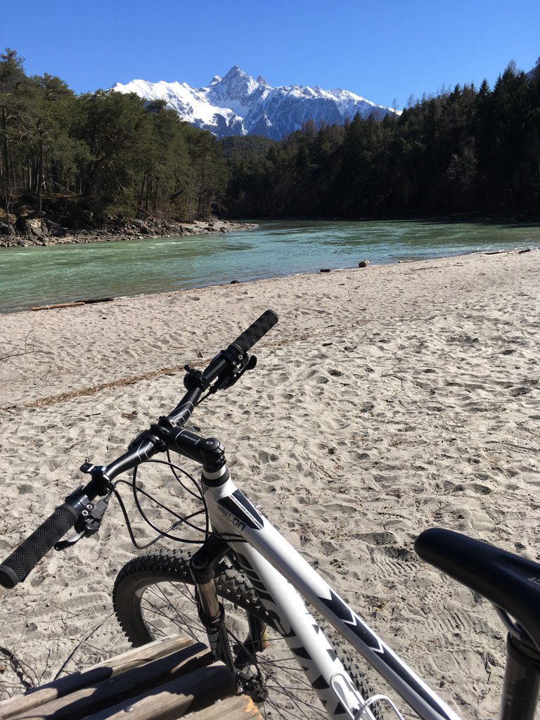 bockerf's tweet photo. Wir nennen es Skiferien. https://t.co/Hhvr820vhO