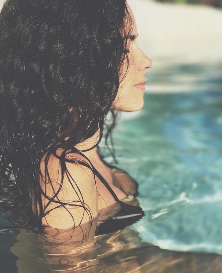 InnaGreece's tweet photo. @inna_ro #CostaRica 💋💋💋 https://t.co/lHaxWe7ASY