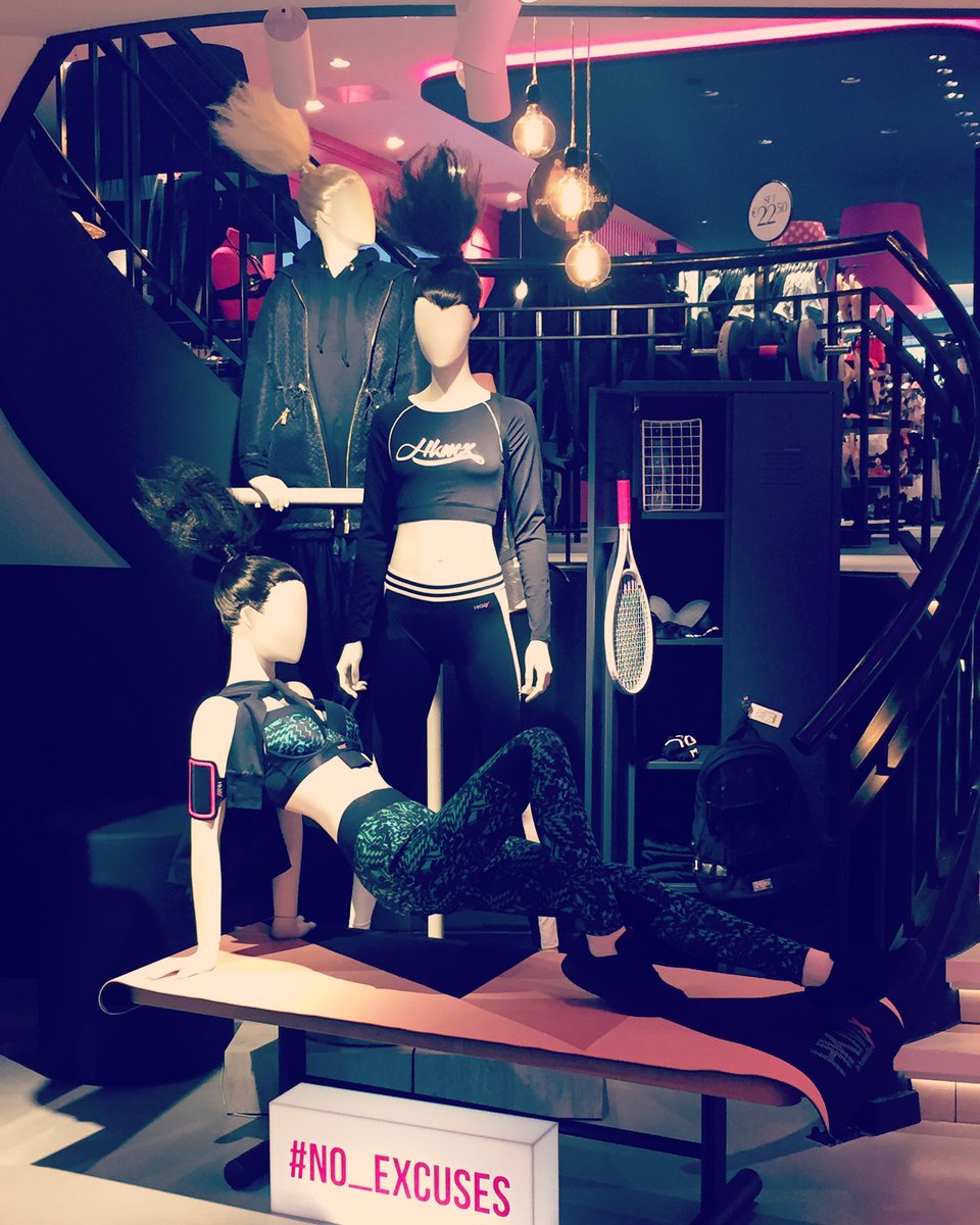 WOW !!! What a beautiful store 😍❤! <a href="/Hunkemoller/">Hunkemöller</a> #amsterdam #flaqship #hkmfun #hkmambassador