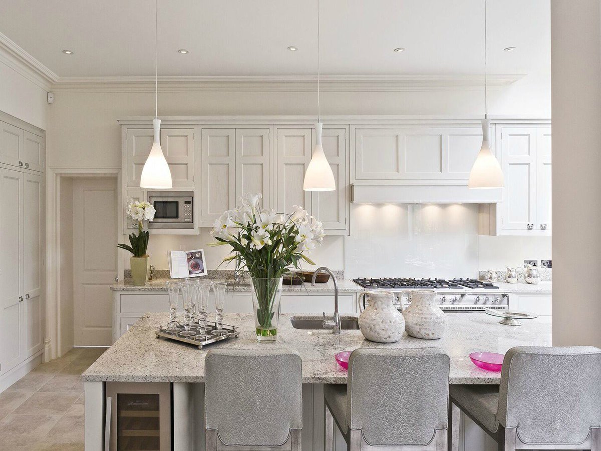 FloridaHomeMag's tweet photo. Take the stress out of remodeling through Kitchen Design by Laura. Her and her team make it easy! #floridahomemagazine #kitchensbylaura https://t.co/V3NuEQ9Zcl