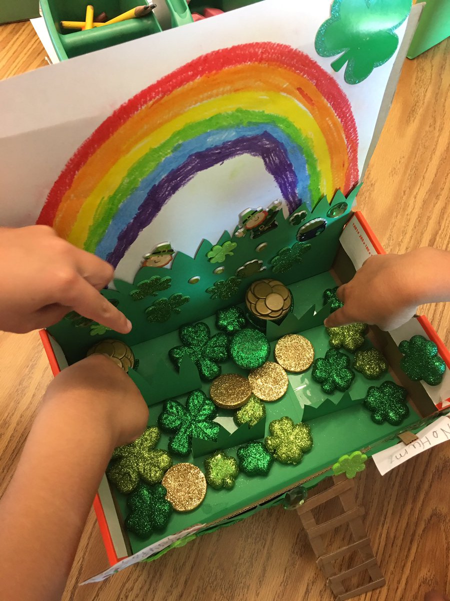 AmberFergusonGB's tweet photo. Getting ready for St. Patrick's Day @lasdk8 @GardnerGrizzly https://t.co/YxvBRtcrVW