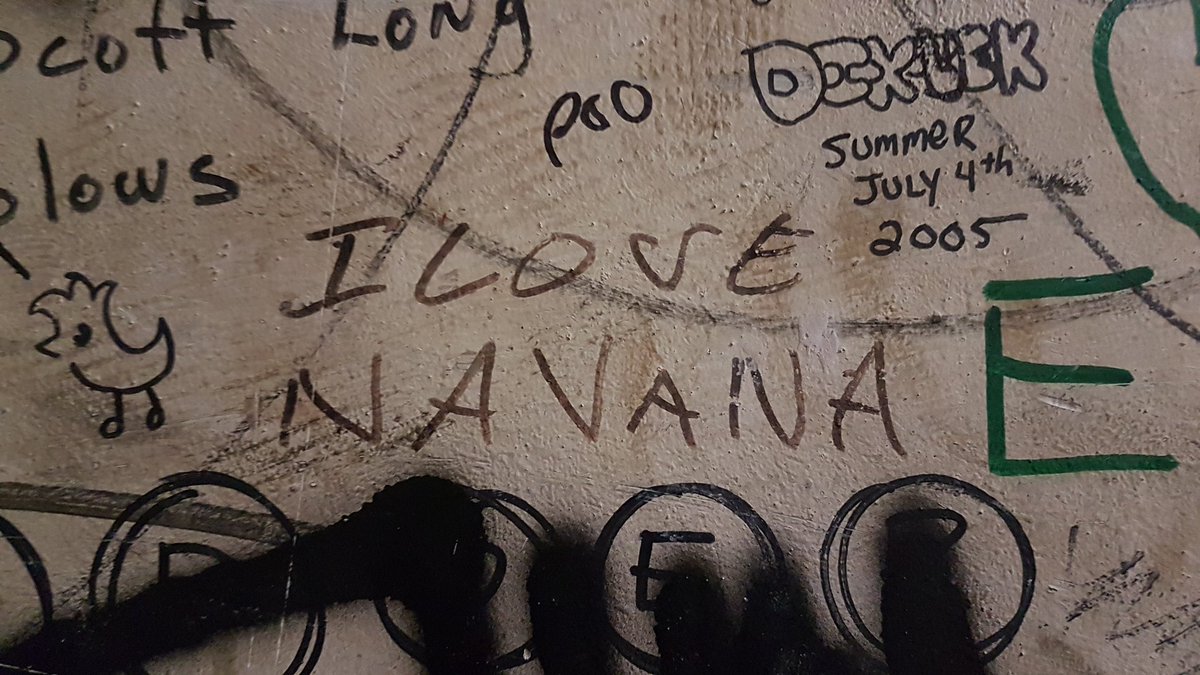 Some amazing graffiti <a href="/theborderline/">Borderline</a>, love how they kept 'autograph alley' and this gem: