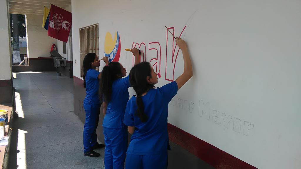 inass_araure's tweet photo. Embelleciendo los espacios del centro @salainass @SocialesInass @vice_social @magallyvina @maeyfuentes @GAraure https://t.co/0Nk0C3L6WV