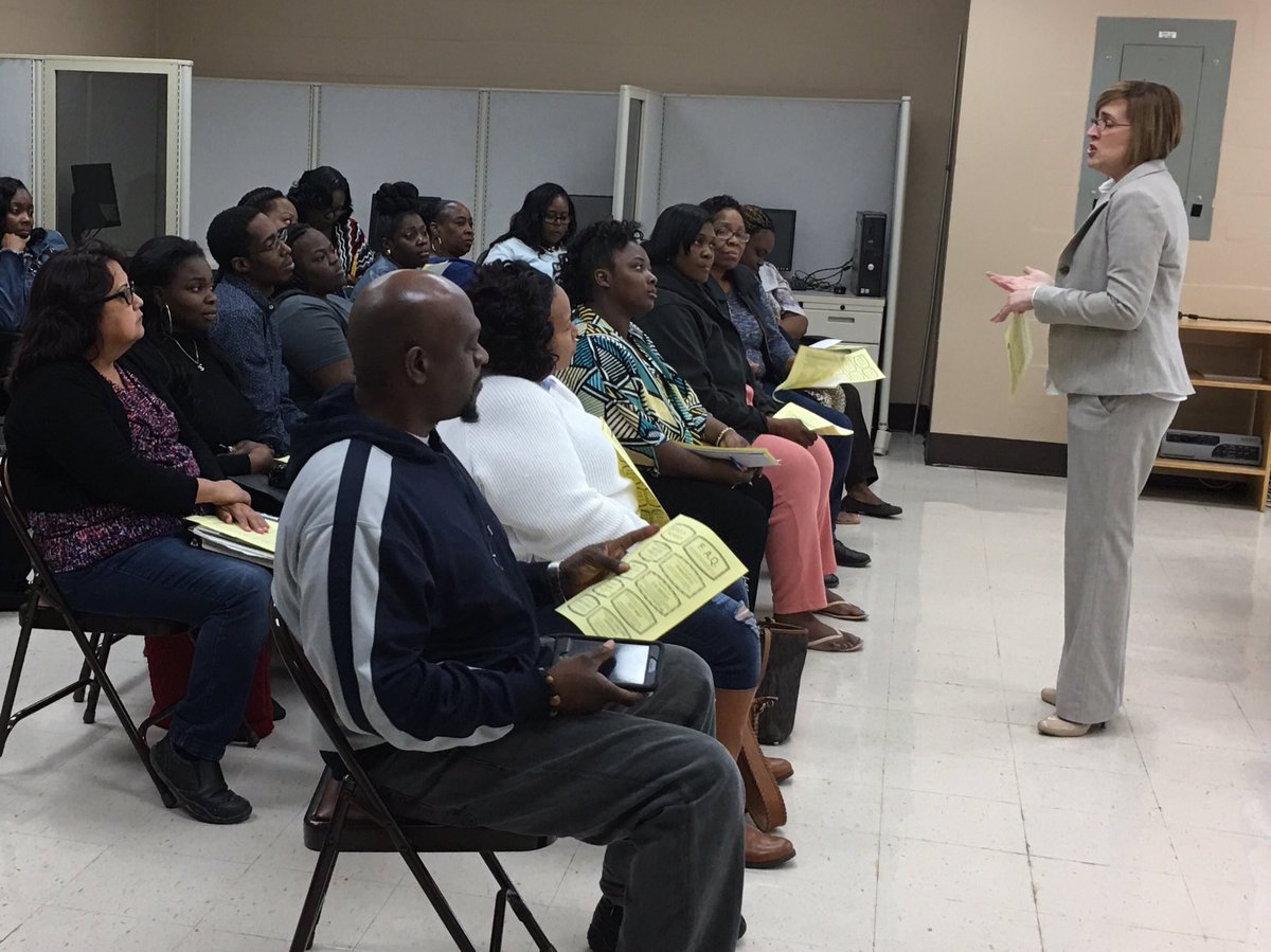 Vela_Ldrshp's tweet photo. GrowOurOwn: Setting our dedicated employees on a pathway to a career in teaching in the @GladesRegion !
@SDPBCProfDev https://t.co/zCRolFC1q2