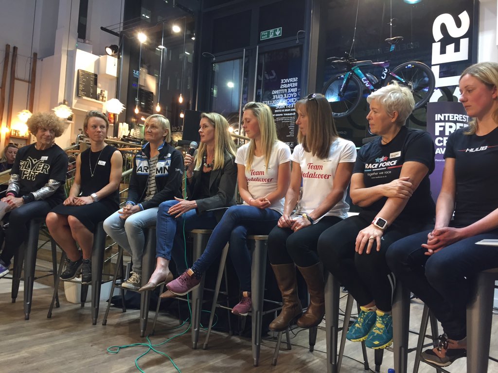 Very privileged to get to ask this superb bunch the questions tonight #whatapanel #topwomen #lovesport