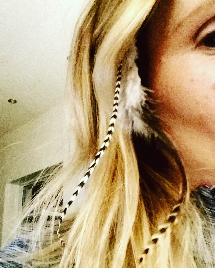 suttylass's tweet image. Something for the weekend!  @AngieWild4 #funkyfeather #featherfun #HairbyAngie