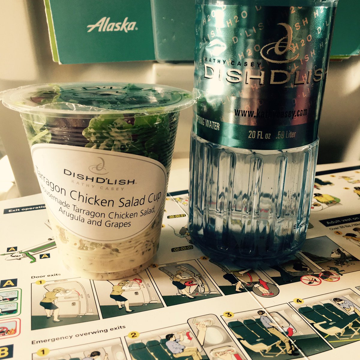 KPacific2's tweet photo. In flight snack of champions! @DishDLish @KathyCaseyChef @AlaskaAir #flightfood #onthego https://t.co/P5USK00tnV
