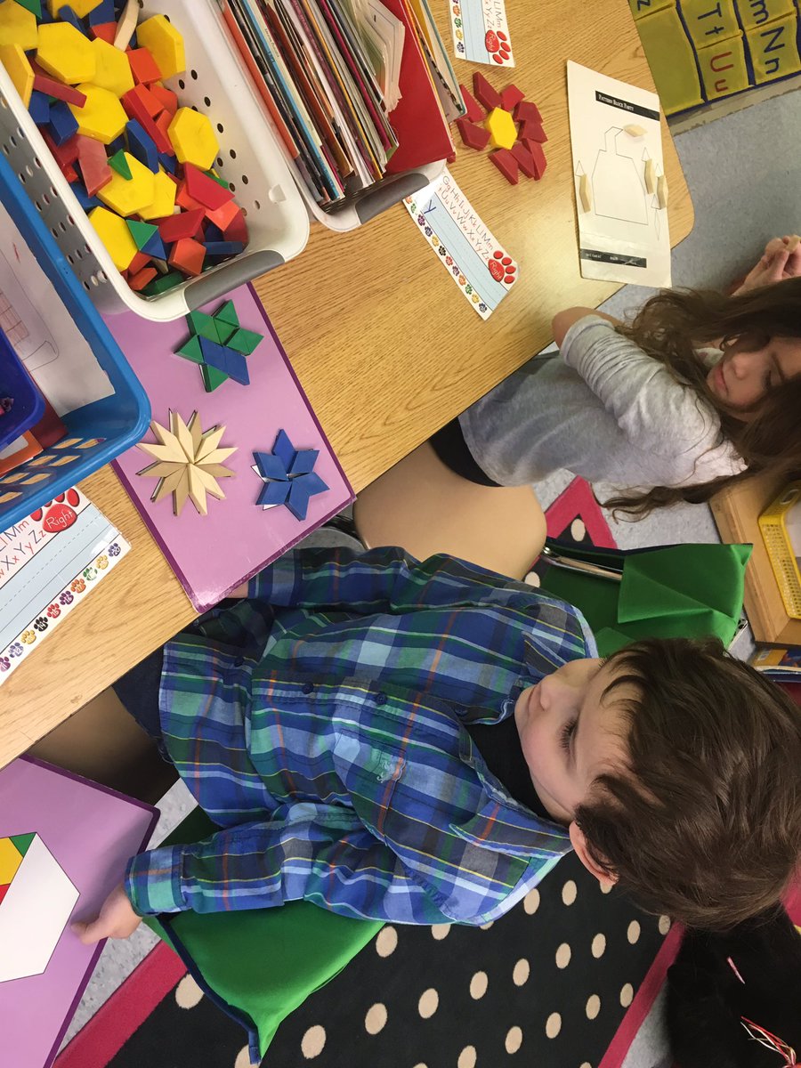 Jenn_Capone94's tweet photo. Using pattern blocks to create images! https://t.co/dhVgov4ICI