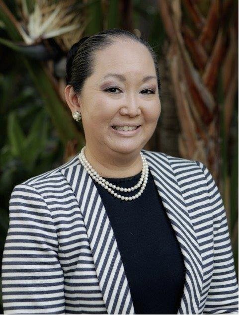 uhmanoa's tweet image. Lori Ideta Receives #StudentAffairs Lifetime Achievement Award - go.hawaii.edu/9gj #FacesOfManoa @NASPAtweets #NASPA17