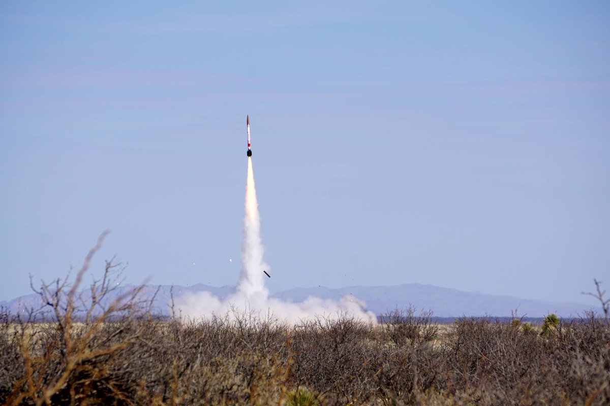 USCRPL's tweet image. The numbers are in, the analysis is done! On 03-04-17, Fathom II reached an altitude of 144,000 ft, soaring through the atmosphere at Mach 4