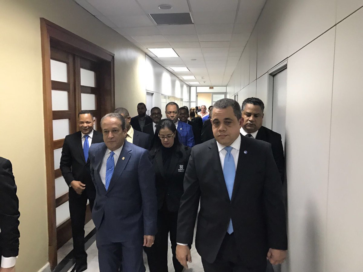 AmoMiQuisqueya's tweet photo. . @ReinaldoPared a disposición de la Procuraduria, el que nada debe nada teme!! https://t.co/DR2vJIaKqO