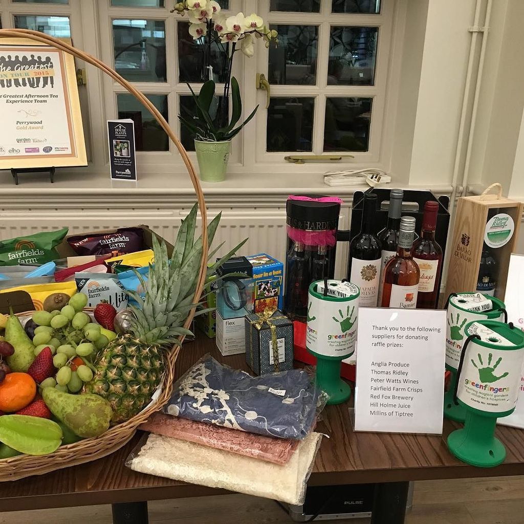 PerrywoodGarden's tweet photo. Thanks to #raffle #sponsors including @fairfields_farm_crisps #millins and more https://t.co/R1wnkffpSS https://t.co/Po4PREFqEu