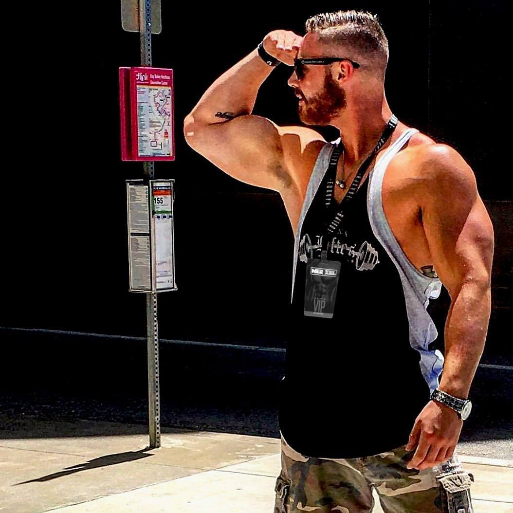 Ladies look out for Tex and the rest of the guys this summer in your city!

#summer17 #menshowlive #sexymen #heatdays #liveshow