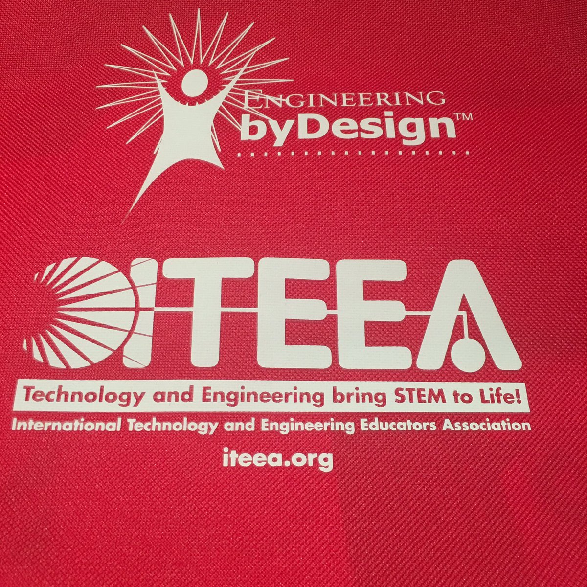 DrGEPainter's tweet photo. Enjoying learning new #stem ideas for elementary at @iteea #dallas #iteea17 https://t.co/fF5X1A0p5d