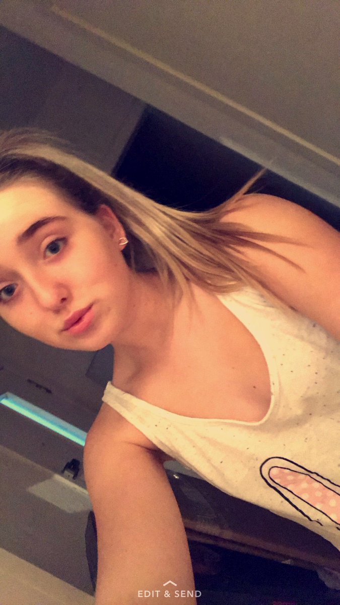 Louise Smith (@louisesmithh1) on Twitter photo 