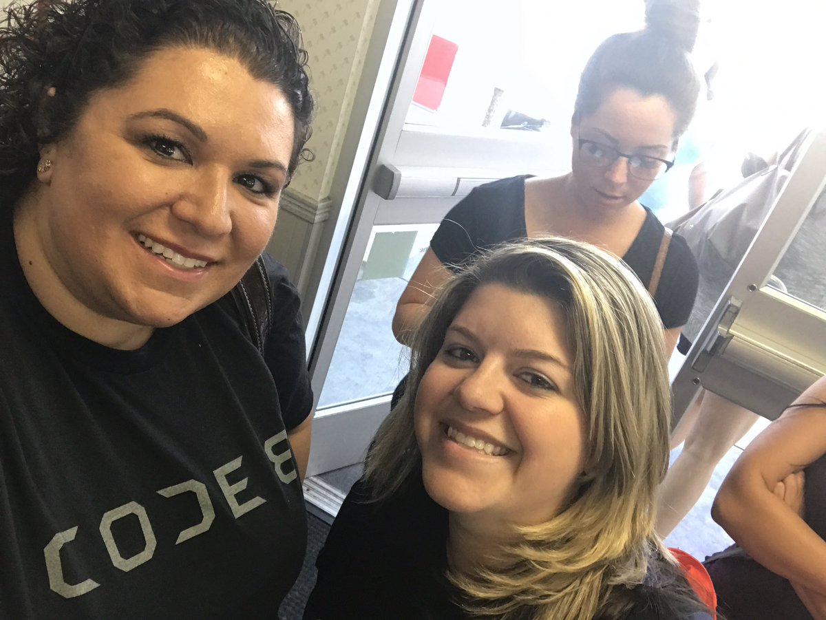 katie__liz's tweet image. #Code8Extras take on Hollywood! .@Code8Movie .@StephenAmell .@RobbieAmell .@spacemop