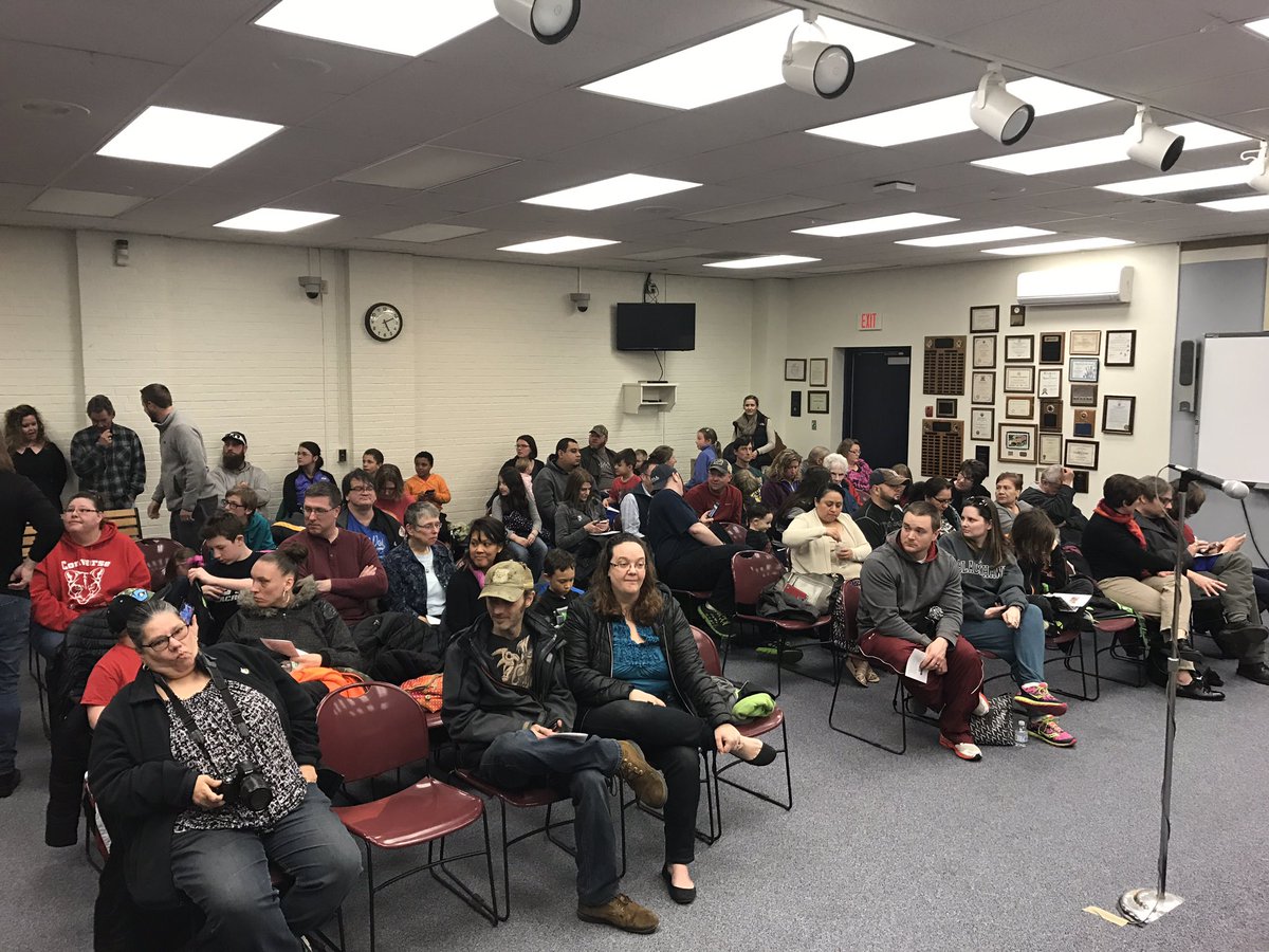 redbone918's tweet image. It's a packed house for the SDB 4th and 5th grade Gifted and Talented spelling bee! #BeloitProud @BeloitSchools