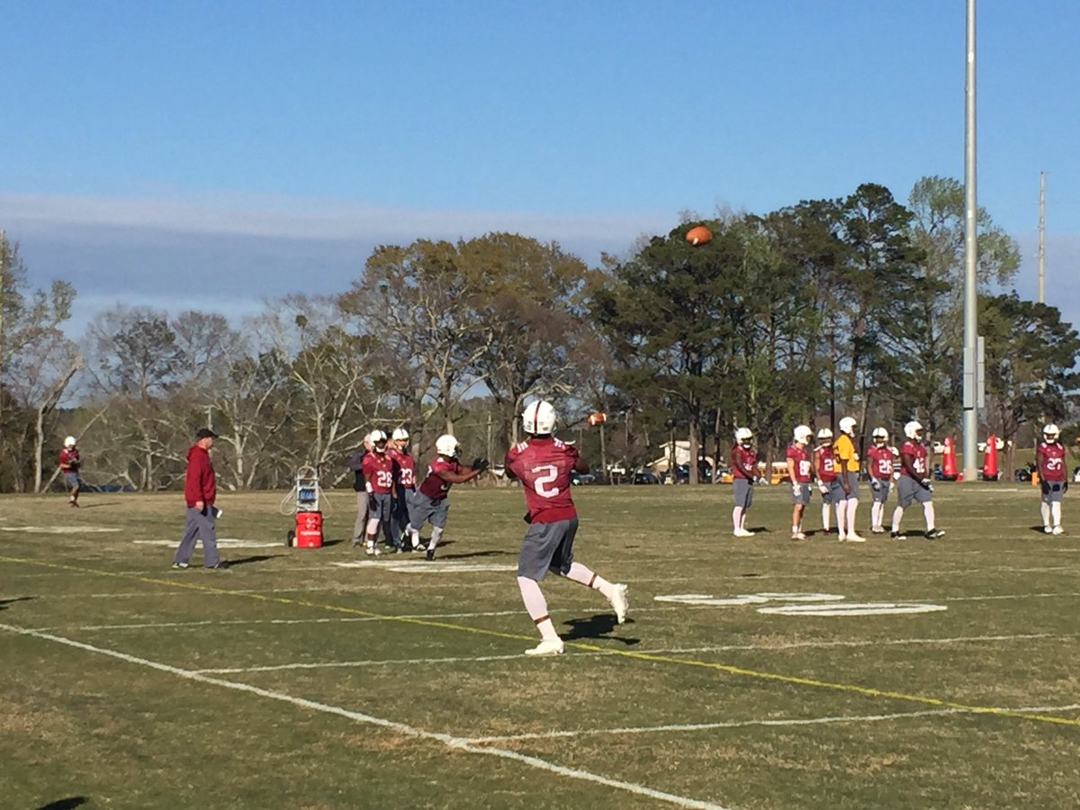 TroyTrojansFB's tweet photo. Time to get back to work! 🏃💨
#RTW https://t.co/daa5xUB3lZ