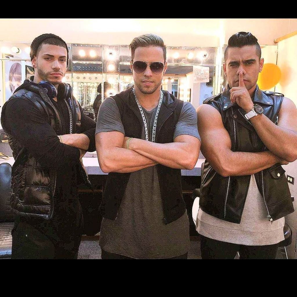 En la unión esta la fuerza.... #tbt @elpiolodesakataos @andresdesakataos @neszdesakataos #estossonlosmios #devenezu…