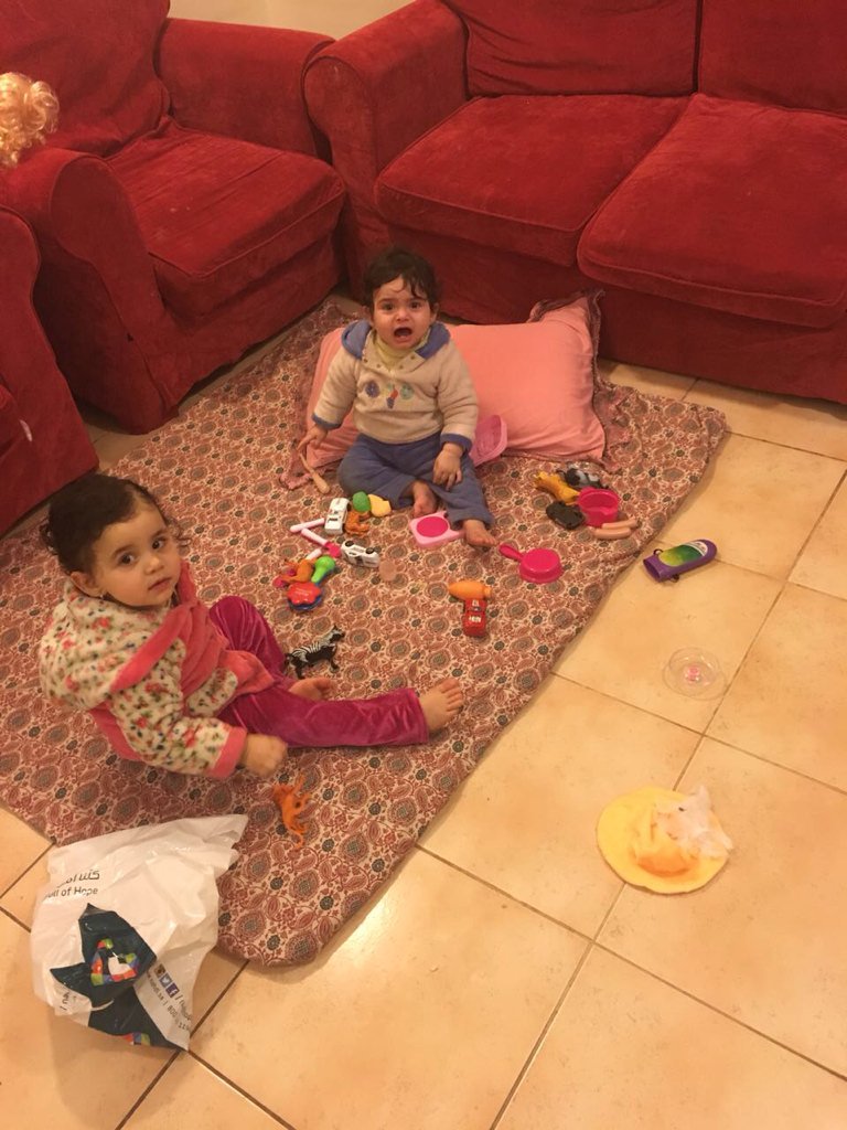 engmohamedelhma's tweet photo. مش عاوز حاجه فعلا غير اني اقعد العب معاهم وبس والله 💞
احلي حاجه في كل حاجه 🎀
#Eleen #tasbe7 💕💕 https://t.co/g7ULB6lXjW