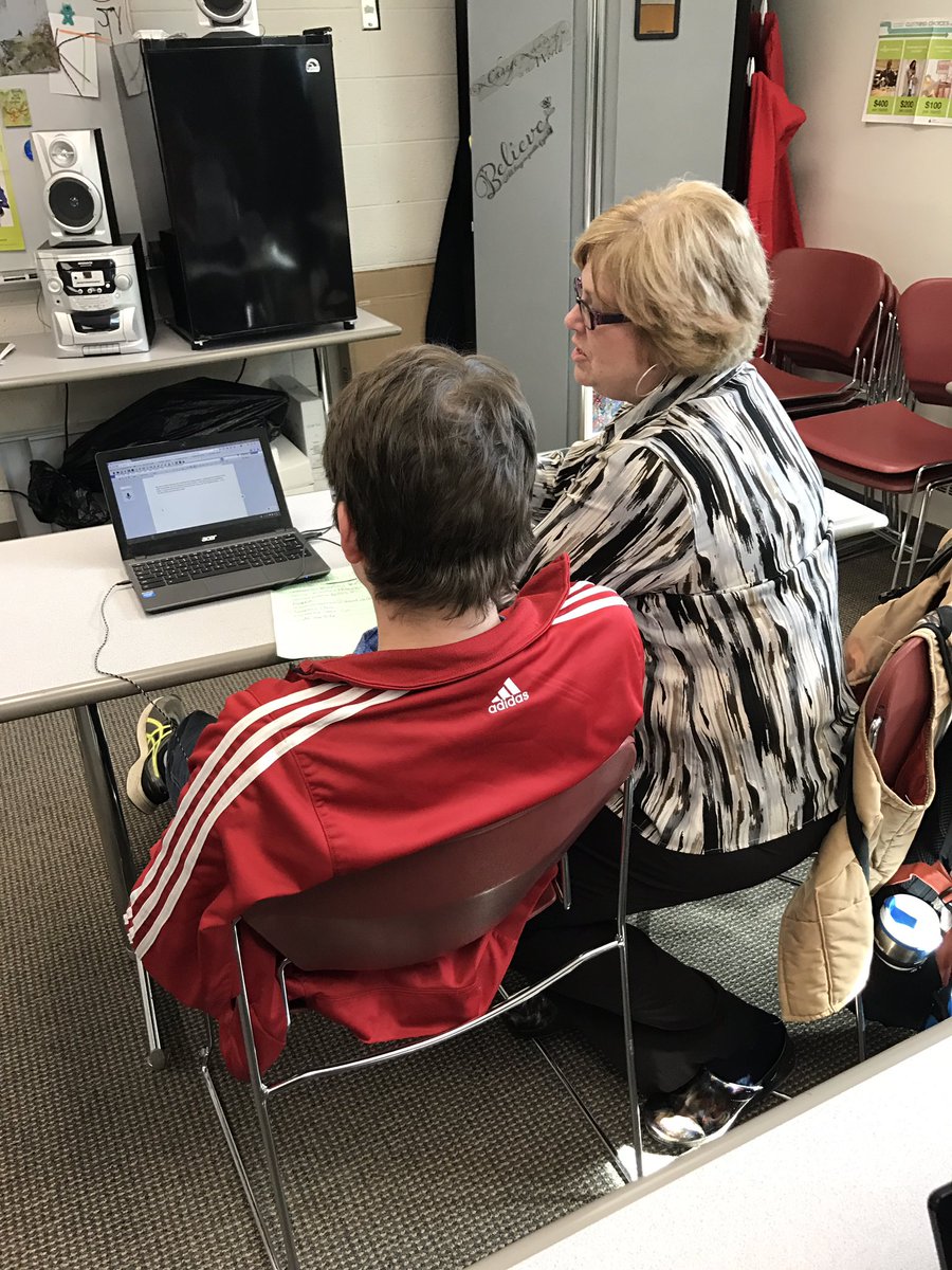 WausauTechDept's tweet photo. #WausauSchools SSTeP program learners use @texthelp #read&write #AT tools for their "all about me" interview preparation. #WSDStartToday https://t.co/UcwIzMHCEl