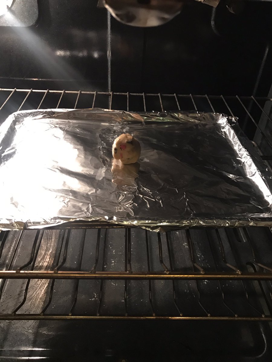 kaaaylani's tweet photo. i was craving one cookie, sooo https://t.co/NTDZxkzfWj