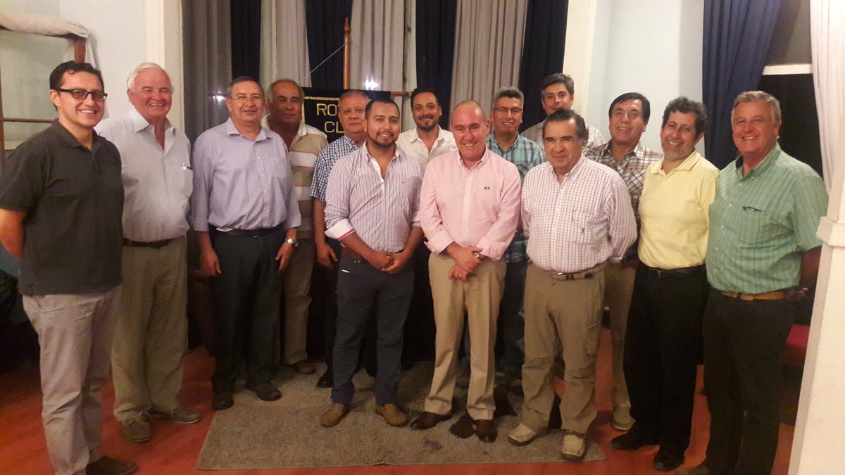 ITI_Iquique's tweet photo. Gerente de ITI,Manuel Cañas, realiza exposición sobre desafíos del desarrollo portuario e Iquique, invitado por Rotary Club. https://t.co/vtKO4oGTzi