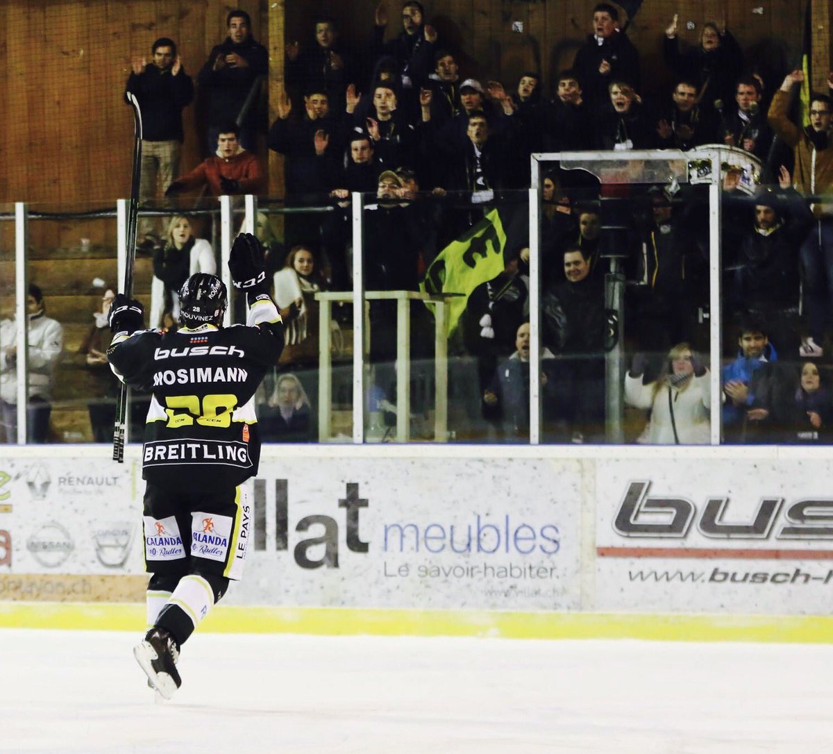 KevRys29's tweet photo. 3 Great Years! Good Luck Kid https://t.co/SjM4Qm2FQy