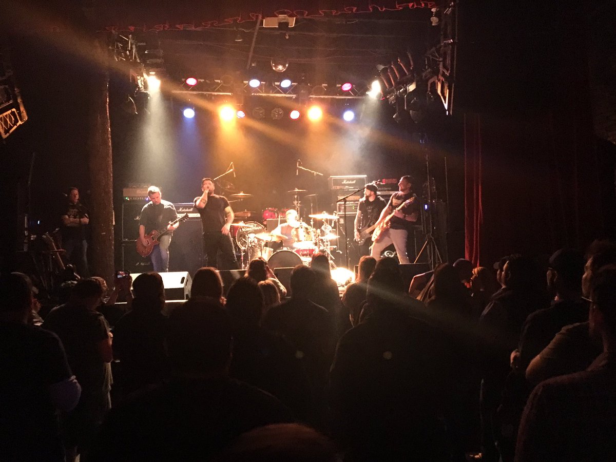 markedwardsims's tweet photo. I'm proud and humbled to have honored the life of Matt Moseman of Edgewater on stage tonight at @treesdallas #ripmatt #stillgotdarock https://t.co/1QGZtiuOVJ