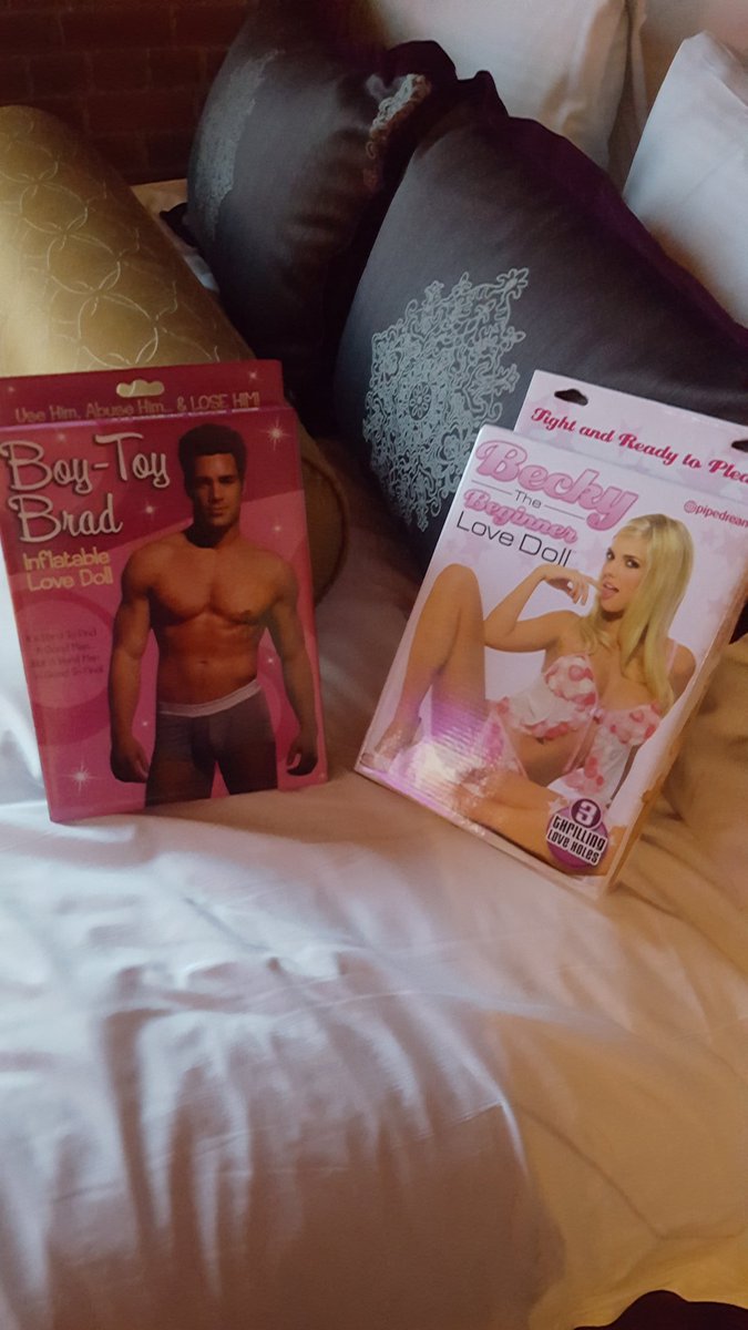 ReallyNaughty's tweet photo. Oh, look who decided to join us! Brad & Becky! #UseHim #AbuseHim #LoseHim #TightAndReadyToPlease #BoyToy #LoveDoll #LetsGetWeird #Cheers https://t.co/QRkbgdjSQr