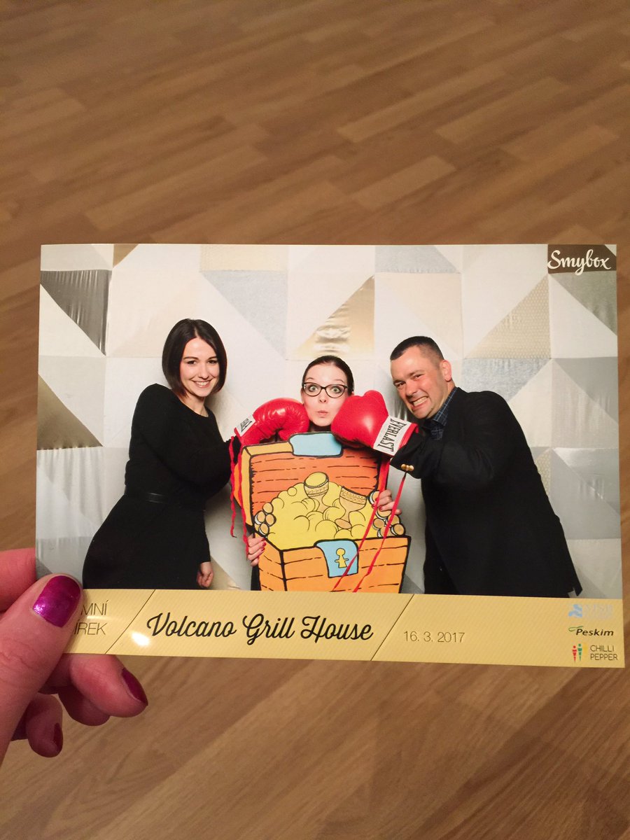 BaraHron's tweet photo. Tezky zivot koncipienta 😜👍🏻 @michaldmsb @babakovakarol #msblegal https://t.co/xQnWvX98cm