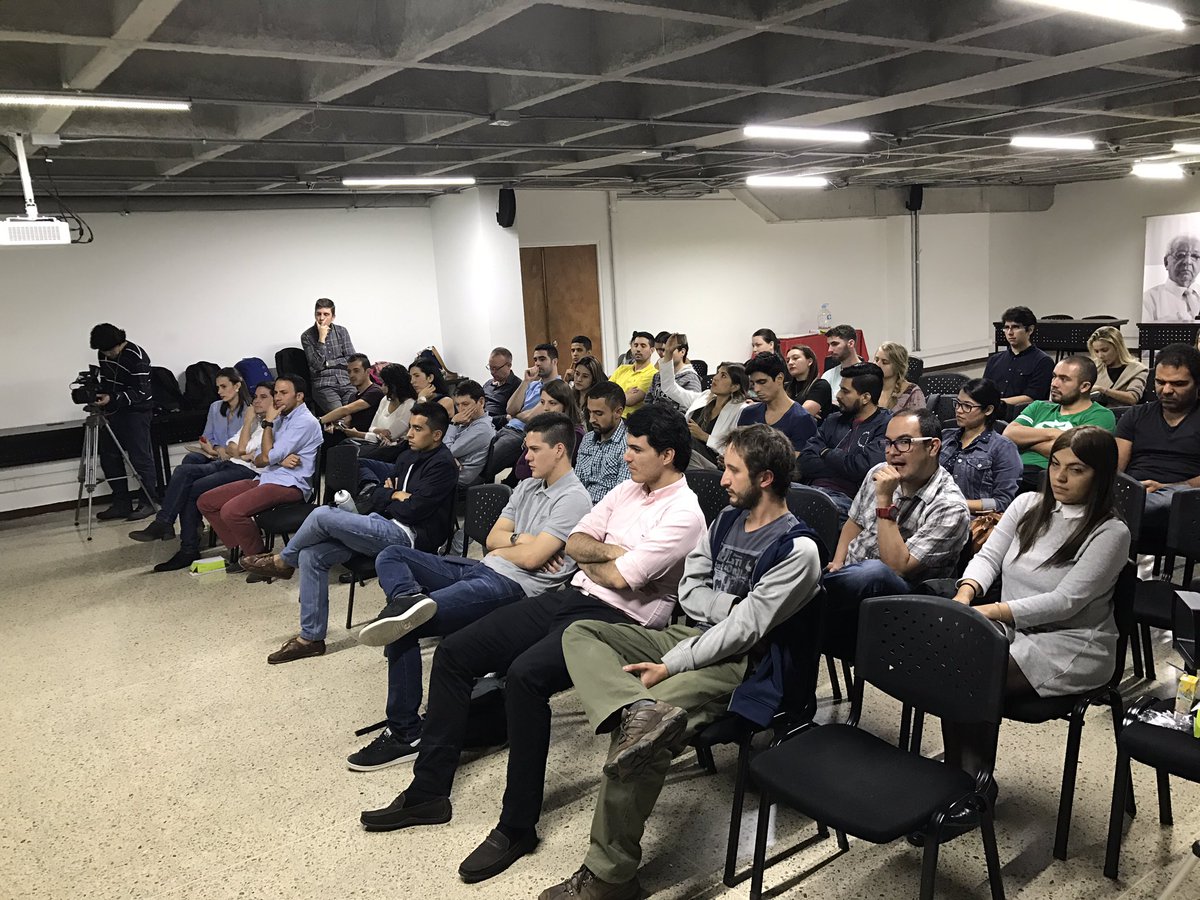 StartupGrindMED's tweet photo. Si a usted no le gusta resolver problemas no construyan una empresa #StartupGrind #emprendedor @luisflorez https://t.co/kPPid0EDrw